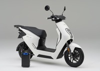 ホンダが欧州で販売する電動二輪コミューター『EM1 e:』