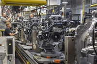 米テネシー州デッカードにある日産のパワートレイン工場