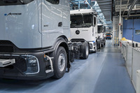 メルセデスベンツの新型EVトラック『eActros 600』量産開始