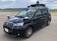 KDDIなど5社が自動運転車・自動配送ロボット・ドローンで協調配送の実証に国内で初めて成功