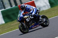2024年鈴鹿8耐、8位チェッカーを受けた#0 Team SUZUKI CN CHALLENGE(エティエンヌ・マッソン)