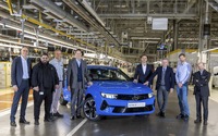 ステランティスのジョン・エルカン会長がドイツのリュッセルスハイムにあるオペル本社を訪問