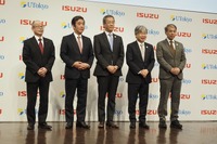 向かって左から藤森、片山、藤井、加藤、高橋の各氏