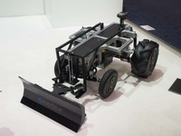 エバーブルーテクノロジーズの「除雪ドローンV3」