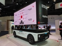 ソフトウェアカンパニーである「Applied EV」と共に開発した「自動運転電動台車」。運転席はない