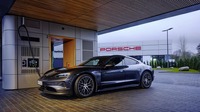 ポルシェがドイツ・ハンブルクに新たな充電ラウンジをオープン