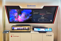 CES 2025にサムスンとクアルコムがサムスンのOLEDディスプレイを搭載したSnapdragon CEDPデモンストレーションキットを展示