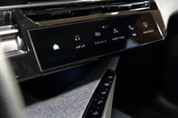 プジョー 3008 新型(本国仕様)
