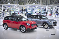 BMWグループの独ライプツィヒ工場で生産されているMINIカントリーマン新型
