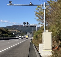 三菱重工が自動運転トラックの高速道路本線への合流支援システム開発