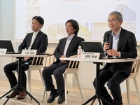 (左から)ソフトウェア統括部の西村氏、SoC開発部の杉本氏、経営役員 東京支社担当の横尾氏