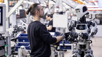 メルセデスベンツがドイツ・ベルリンのマリーエンフェルデ工場に人型ロボットを導入