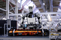 メルセデスベンツがドイツ・ベルリンのマリーエンフェルデ工場に人型ロボットを導入