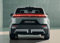 トヨタ C-HR+