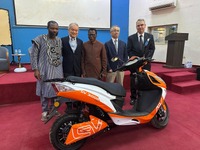 EVスタートアップ支援のEV SYSTEMがブルキナファソで国内初のEVバイクを販売