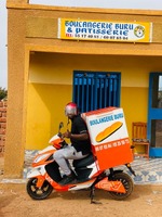 EVスタートアップ支援のEV SYSTEMがブルキナファソで国内初のEVバイクを販売