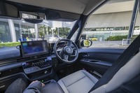 ドライバーレス自動運転実験車