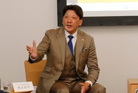 TE Connectivity Japan 代表取締役社長 職務執行者 兼 日本/ASEAN地域 オートモーティブ事業本部 VP&GMの鶴山修司氏