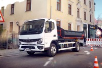 GVW(車両総重量)8.55トンの「キャンター」ダンプ車