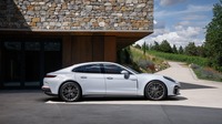 ポルシェ・パナメーラ 新型の「ターボS E-ハイブリッド」