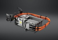 スカニアの6x2*4型のEV低床バス