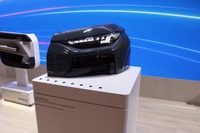 フォルビアの水冷機構がついたOLEDヘッドライト(上海モーターショー2025)