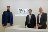 (左から)PTCのMarco Forlingieri氏、Chistoph Braeucle氏、Wolfgang Stelzle氏