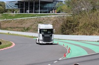 当日はポルシェ エクスペリエンス センターのサーキットで試乗会も行われた