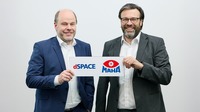 Carsten Hoff(dSPACEのCEO)とPeter Geigle(MAHAグループのCEO)
