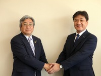 神戸製鋼所とパナソニック・コネクトが自動車・二輪向けに溶接品質の安定化と電着塗装性の向上を目指すアーク溶接の新工法の開発で協業