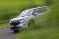 三菱アウトランダー PHEV (北米仕様)