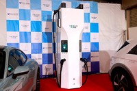 最大出力350kW/口、最大電圧1000Vの次世代超急速充電器「SERA-400」