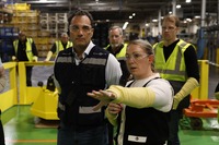 ステランティスのアントニオ・フィローザCOOが、6月23日のCEO就任を前に、米国ミシガン州の主要工場2施設を視察