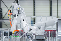 IRB 6750S 作業スペース最適化を可能にする高性能棚置き型ロボット