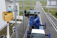 零式人機 ver.2.0:交通信号機等の取替作業(福島ロボットテストフィールドでの実証試験)