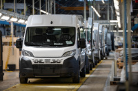 ステランティスの新型電動商用車「カーゴボックス」