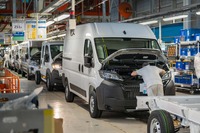 ステランティスの新型電動商用車「カーゴボックス」