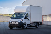 ステランティスの新型電動商用車「カーゴボックス」