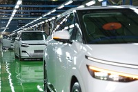 インドネシア現地生産の電動ミニバンXPENG『X9』