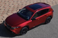 欧州市場の販売台数は、CX-60、CX-80などが増加も、生産が終了し在庫販売中のマツダ2やCX-5（写真は新型）、MX-30の販売が減少