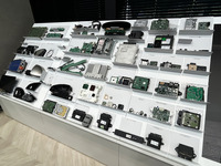 「Community hub」に展示されている分解されたZEEKR 007