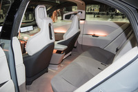 トヨタ カローラコンセプト（ジャパンモビリティショー2025）