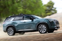 日産パスファインダー（北米仕様）