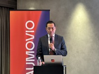 オモビオ（AUMOVIO）ラウンドテーブル