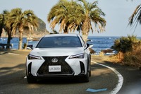 トヨタ / レクサス UX