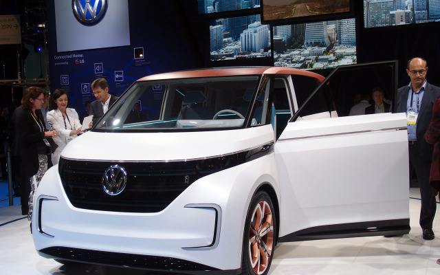 VWの次世代EVの方向性を示すものとして披露された「BUDD-e」