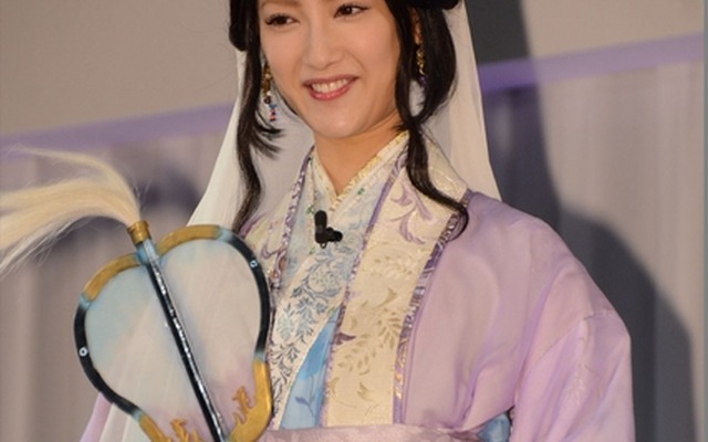 菜々緒【写真：鶴見菜美子】