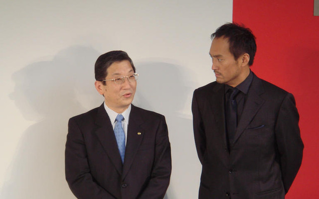 【日産 スカイライン 新型発表】渡辺謙 写真蔵…SHIFT_passion