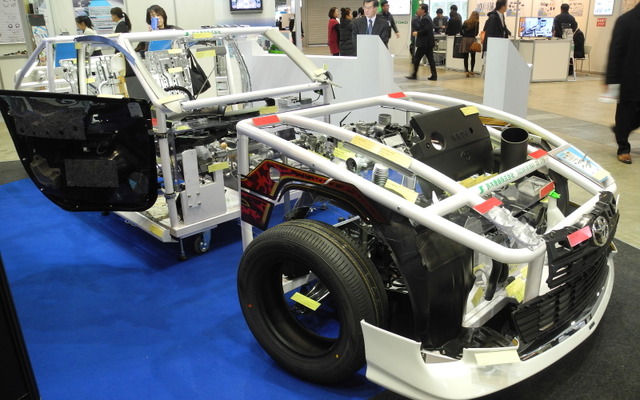 いわて産業振興センターが製作した「ショーケースカー」