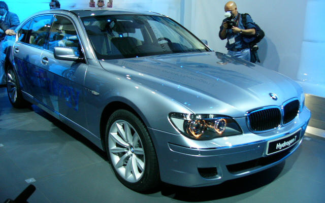 【ロサンゼルスモーターショー06】BMWのラグジャリー水素セダン